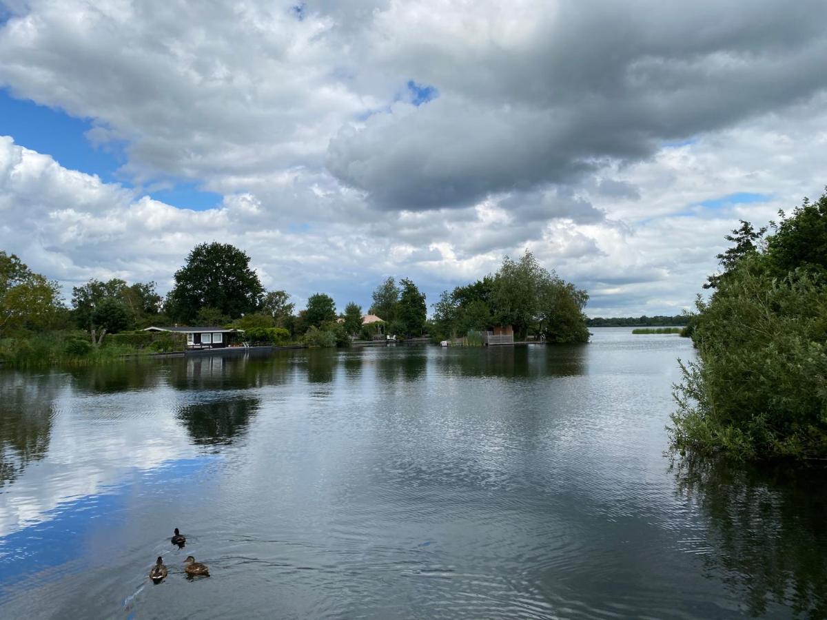 C'Est La Vie Houseboat Hotel Nederhorst den Berg Kültér fotó