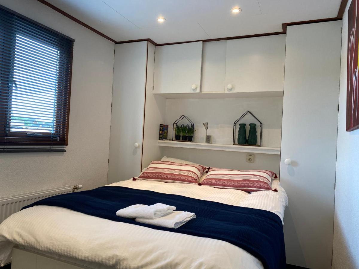 C'Est La Vie Houseboat Hotel Nederhorst den Berg Kültér fotó