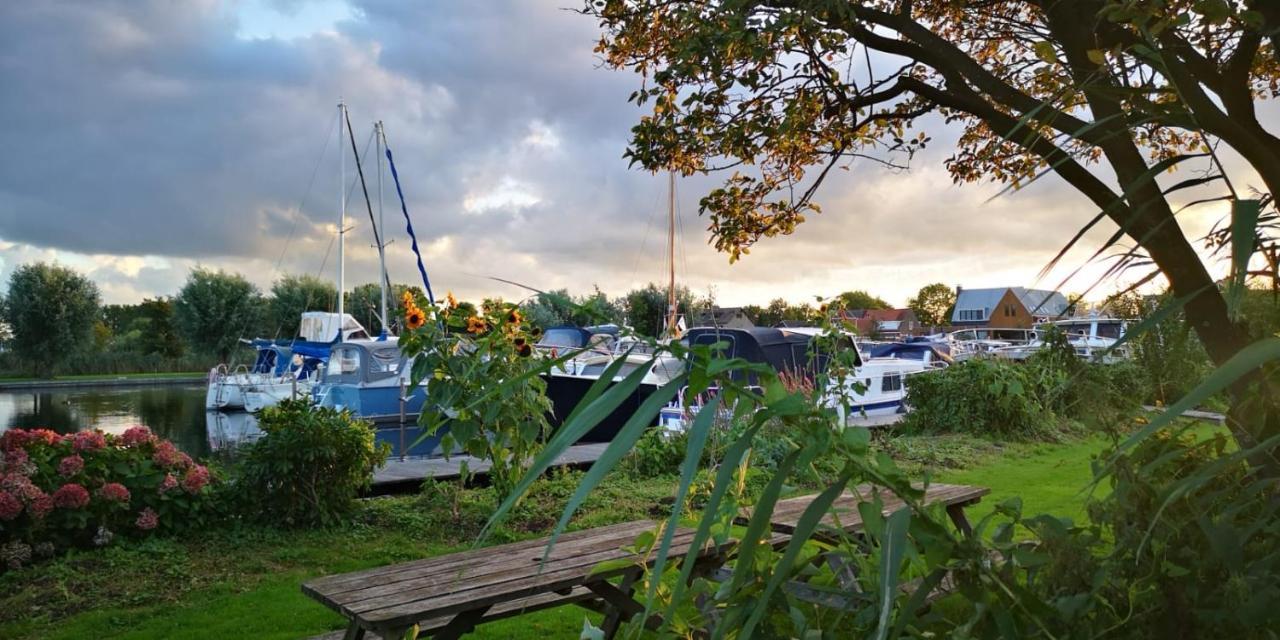 C'Est La Vie Houseboat Hotel Nederhorst den Berg Kültér fotó