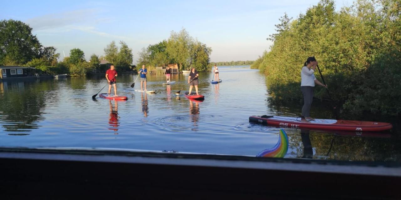 C'Est La Vie Houseboat Hotel Nederhorst den Berg Kültér fotó